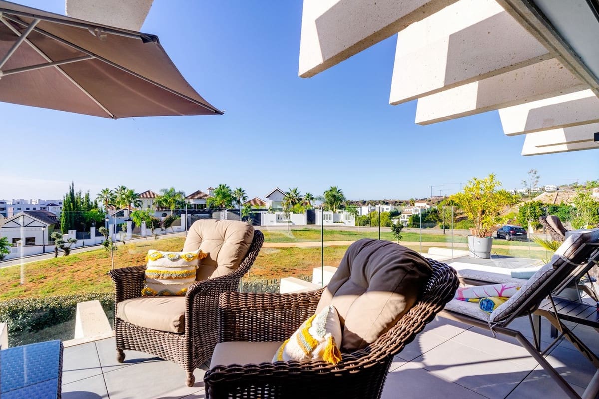 3 sypialnia Apartament na sprzedaż w Estepona z basenem garażem - 475 000 € (Ref: 7808288)