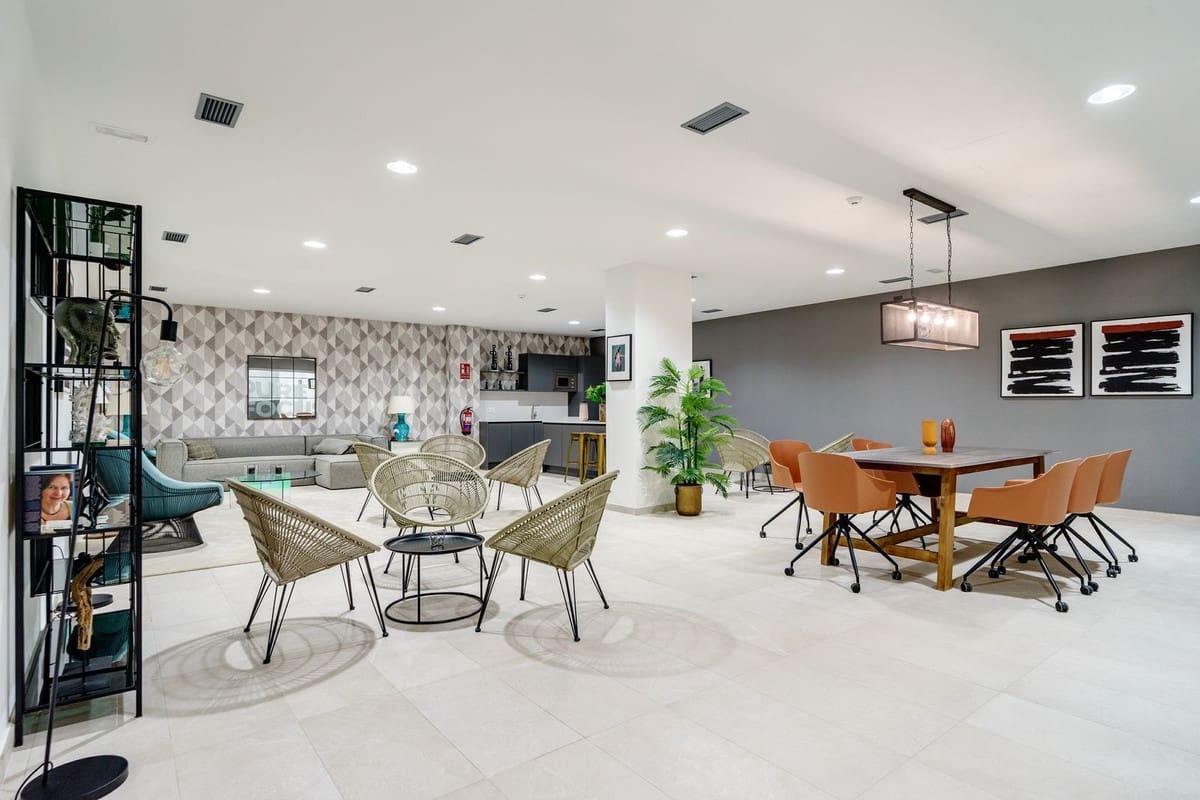 3 sypialnia Apartament na sprzedaż w Estepona z basenem garażem - 475 000 € (Ref: 7808288)