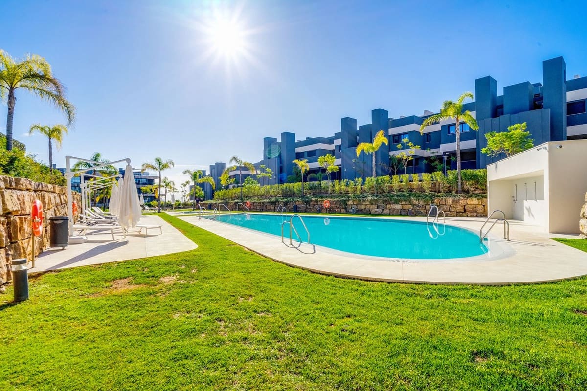 3 sypialnia Apartament na sprzedaż w Estepona z basenem garażem - 475 000 € (Ref: 7808288)
