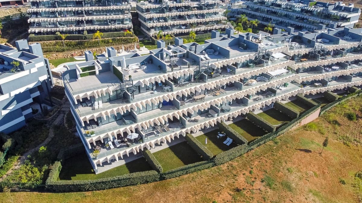 3 sypialnia Apartament na sprzedaż w Estepona z basenem garażem - 475 000 € (Ref: 7808288)