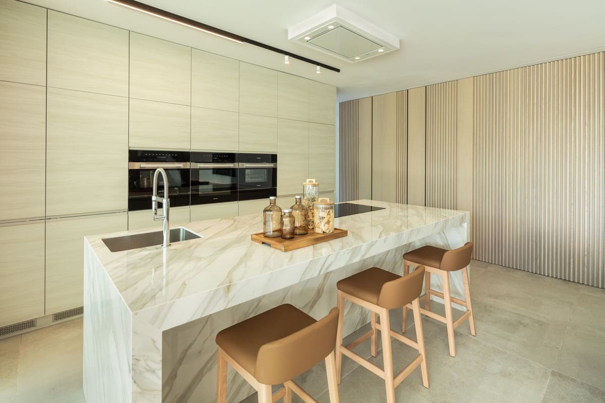 5 soveværelse Villa til salg i Nueva Andalucia med swimmingpool garage - € 3.895.000 (Ref: 7921800)