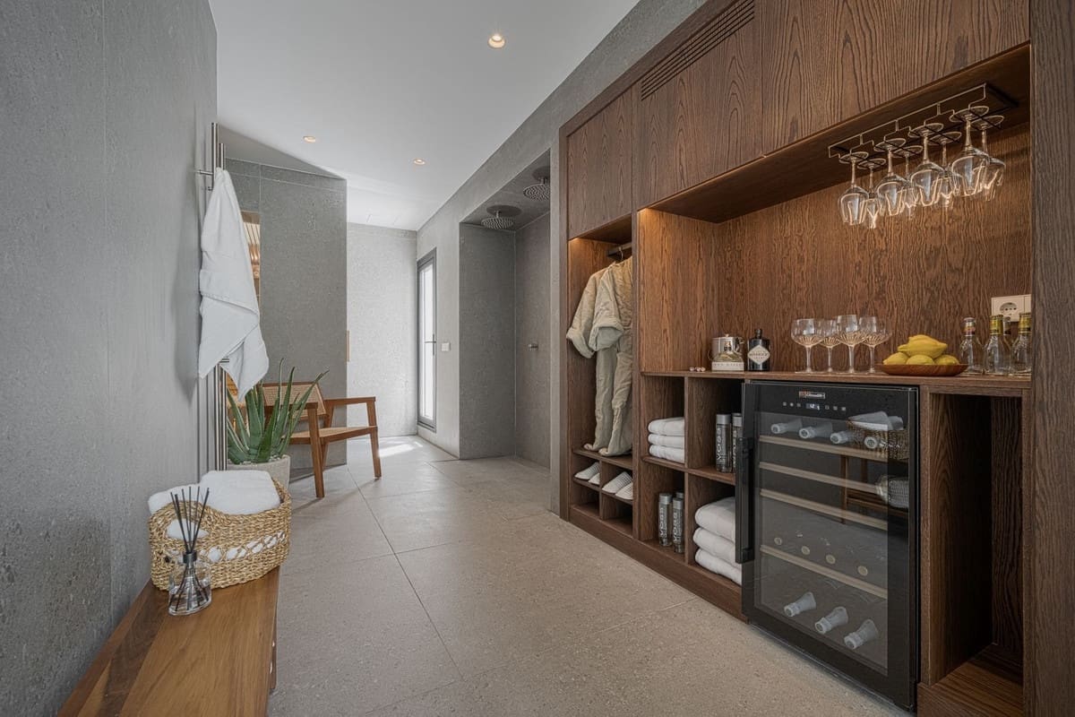 4 soveværelse Villa til salg i Nueva Andalucia med swimmingpool garage - € 2.995.000 (Ref: 7921803)