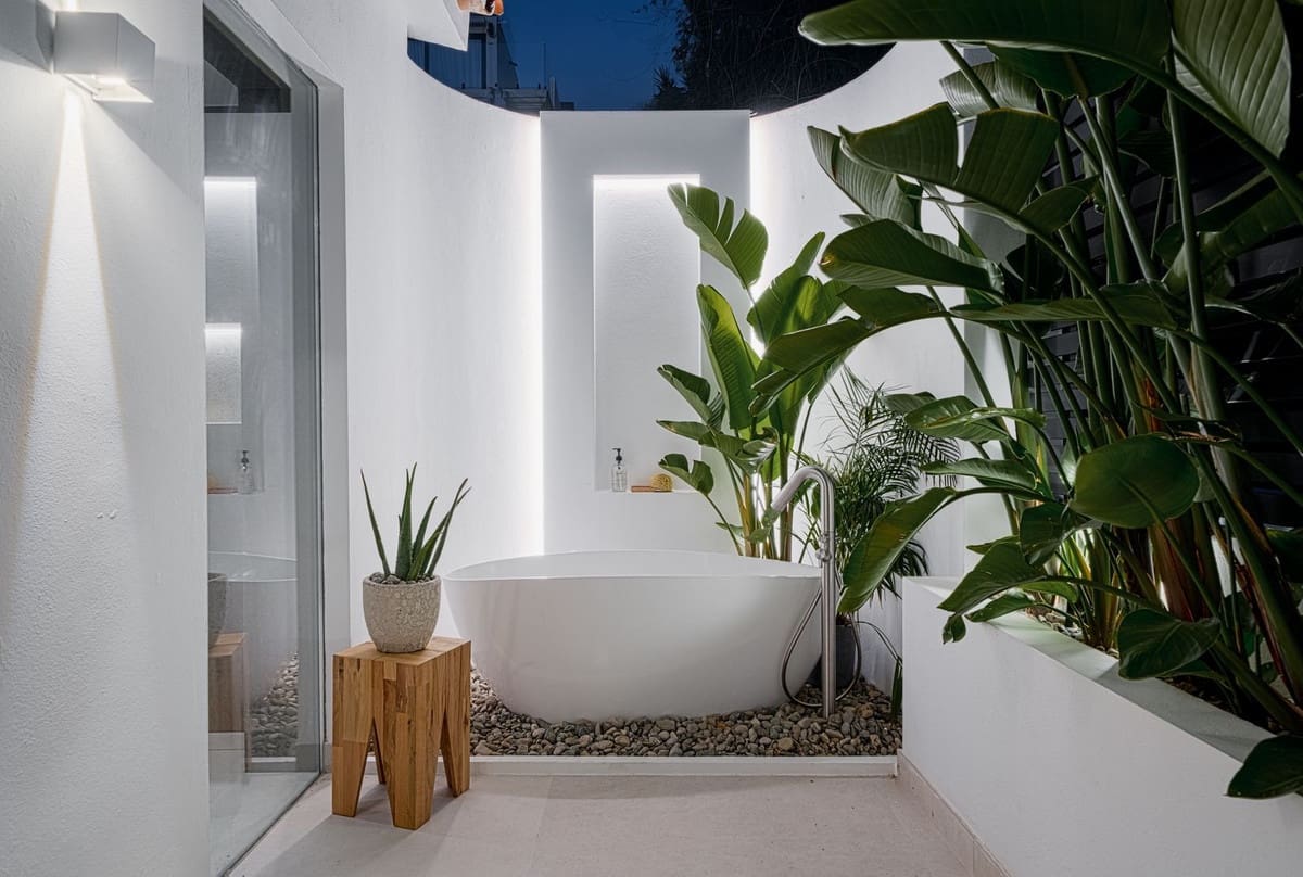 4 soveværelse Villa til salg i Nueva Andalucia med swimmingpool garage - € 2.995.000 (Ref: 7921803)