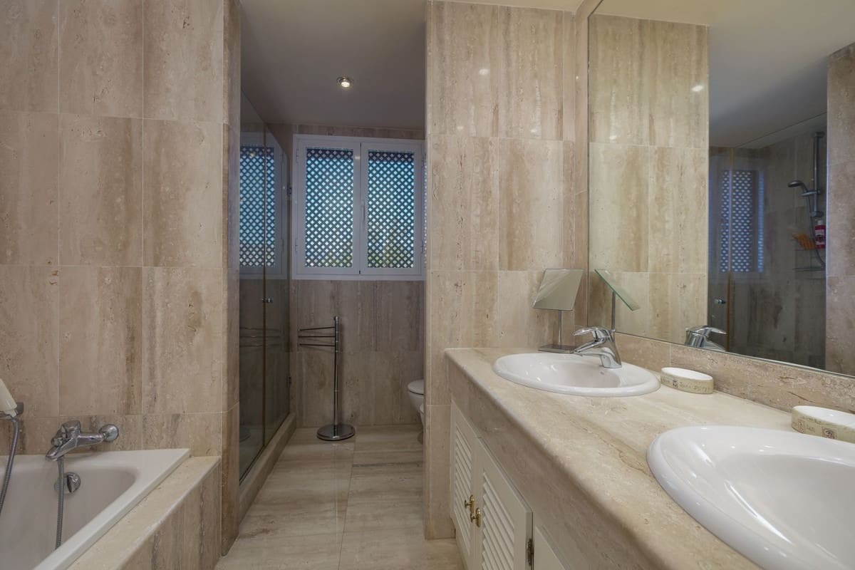 4 camera da letto Villa in vendita in La Quinta con piscina garage - 2.650.000 € (Rif: 7921804)