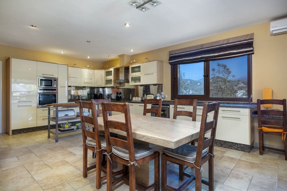 4 camera da letto Villa in vendita in La Quinta con piscina garage - 2.650.000 € (Rif: 7921804)