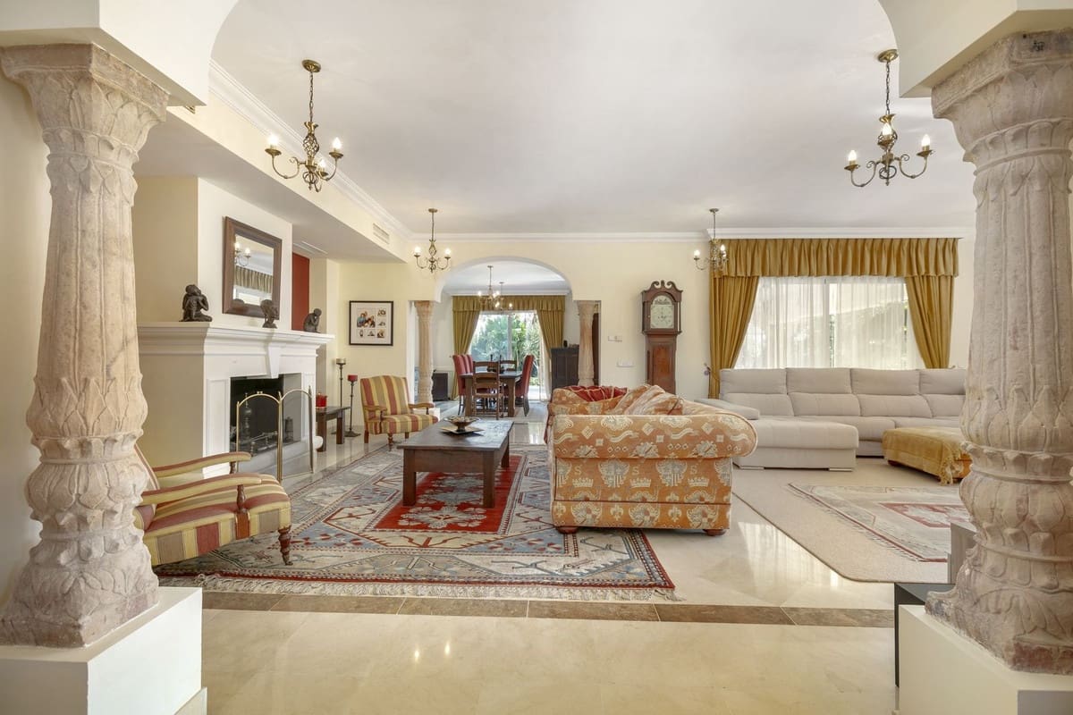 4 sovrum Villa till salu i La Quinta med pool garage - 2 650 000 € (Ref: 7921804)