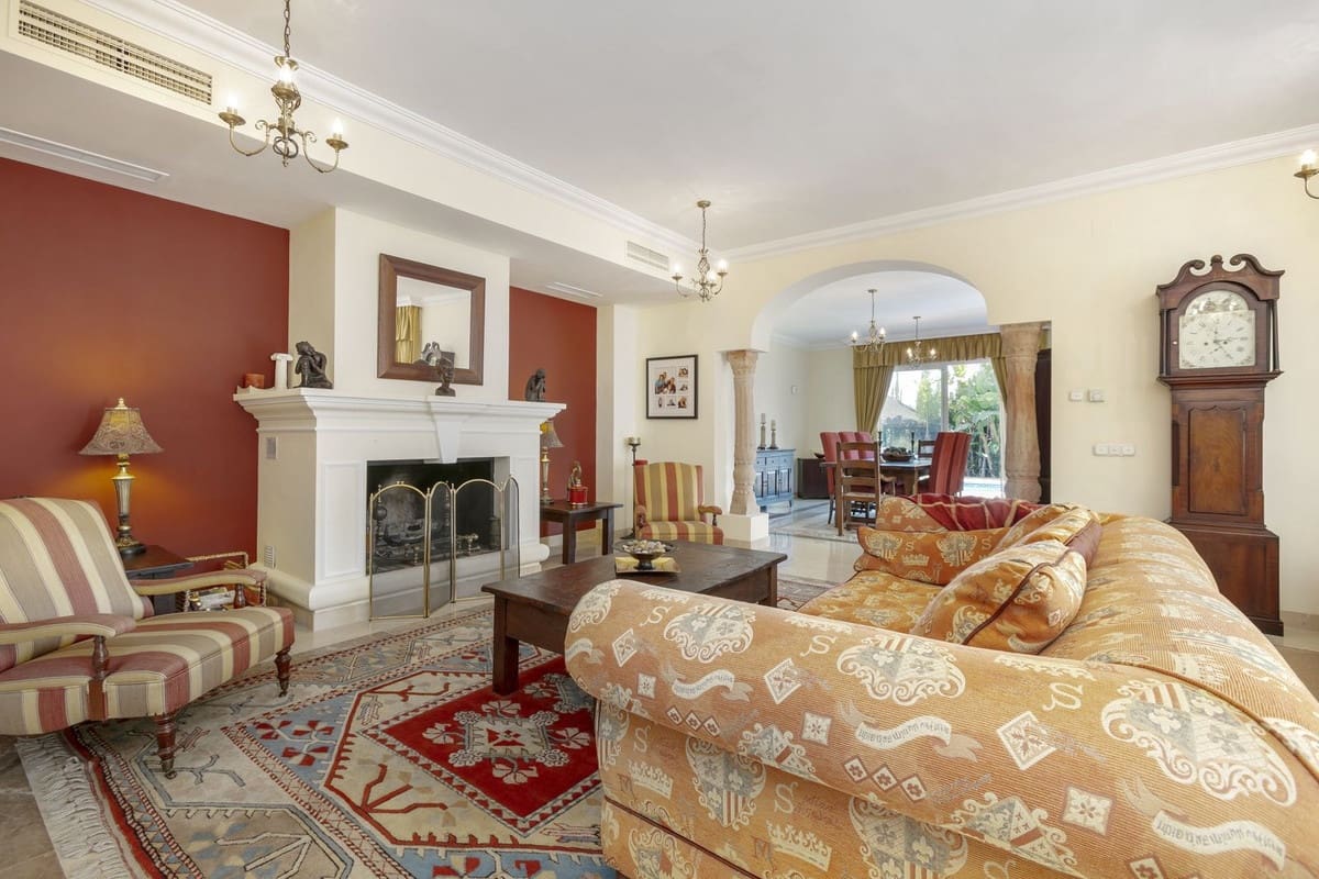 4 sovrum Villa till salu i La Quinta med pool garage - 2 650 000 € (Ref: 7921804)