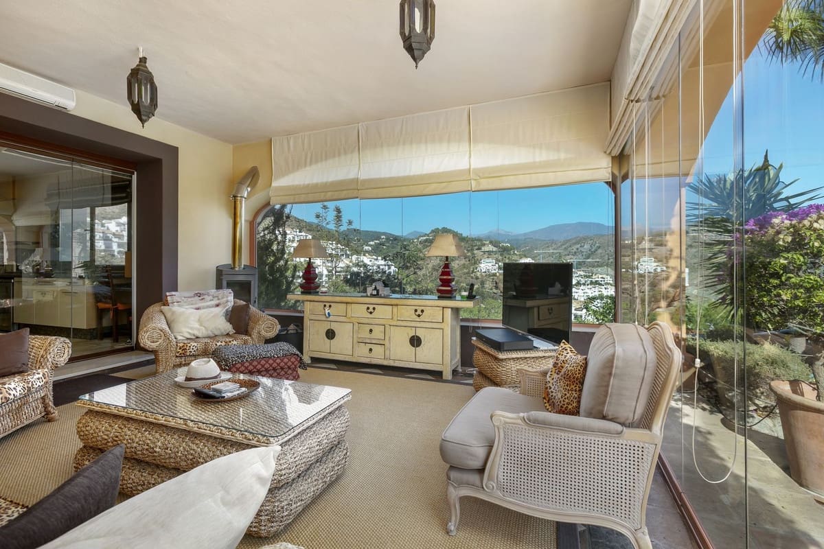 4 sovrum Villa till salu i La Quinta med pool garage - 2 650 000 € (Ref: 7921804)
