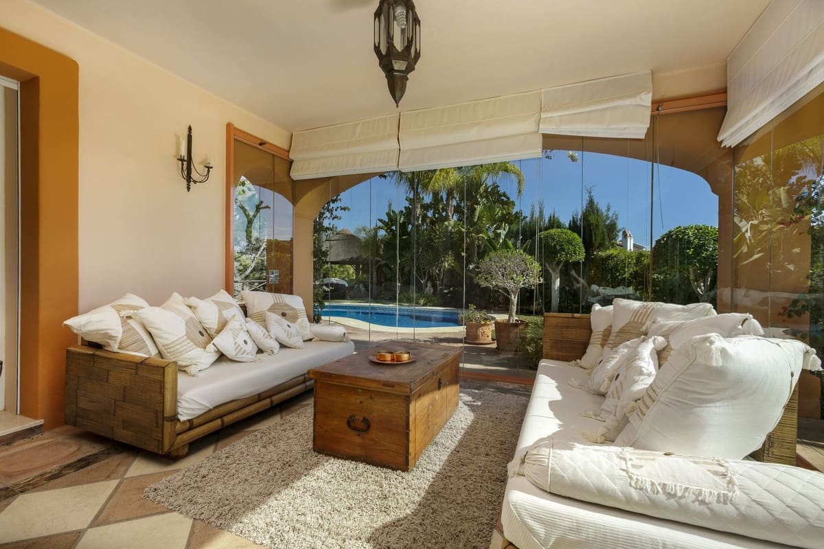 4 sovrum Villa till salu i La Quinta med pool garage - 2 650 000 € (Ref: 7921804)