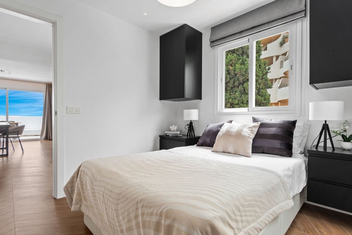 3 soveværelse Penthouse til salg i Nueva Andalucia med swimmingpool garage - € 695.000 (Ref: 7921808)