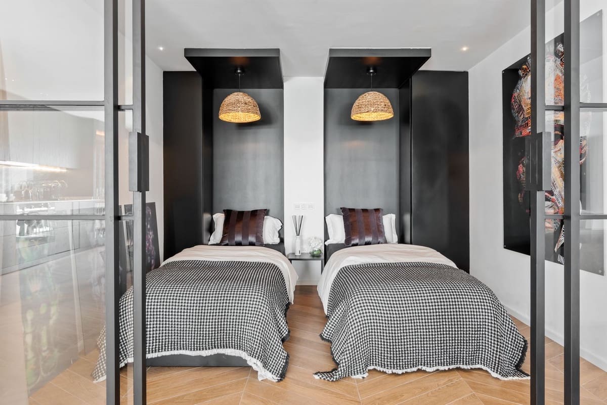 3 soveværelse Penthouse til salg i Nueva Andalucia med swimmingpool garage - € 695.000 (Ref: 7921808)