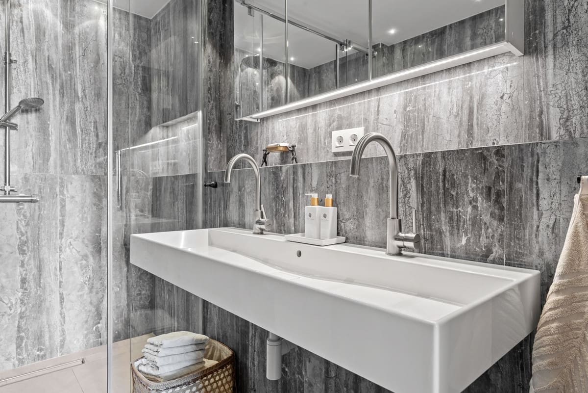 3 soveværelse Penthouse til salg i Nueva Andalucia med swimmingpool garage - € 695.000 (Ref: 7921808)