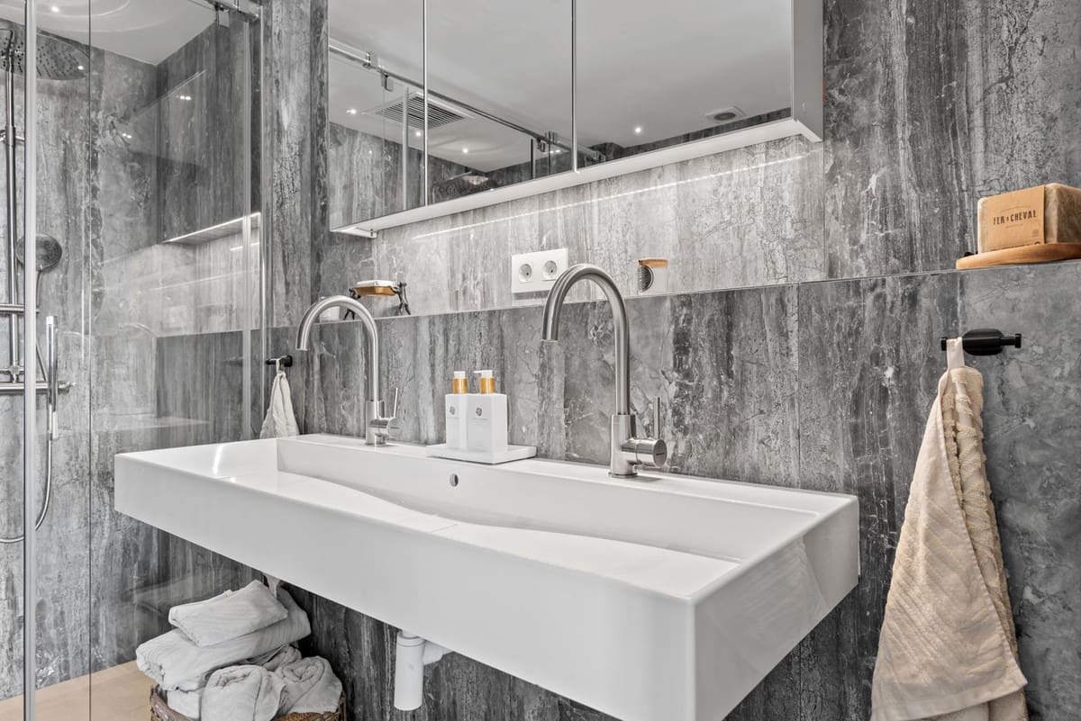 3 soveværelse Penthouse til salg i Nueva Andalucia med swimmingpool garage - € 695.000 (Ref: 7921808)