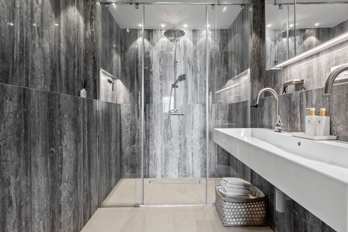 3 soveværelse Penthouse til salg i Nueva Andalucia med swimmingpool garage - € 695.000 (Ref: 7921808)