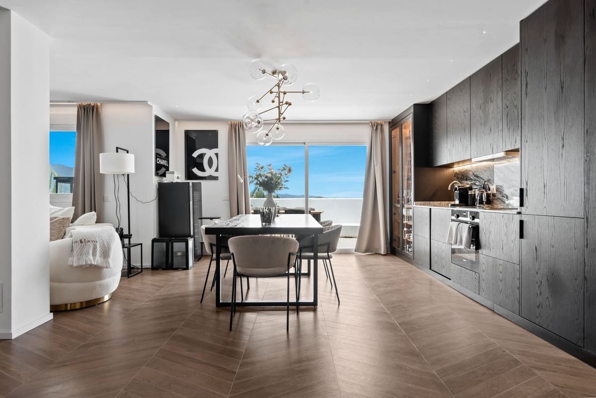 Ático de 3 habitaciones en Nueva Andalucia en venta con piscina garaje - 695.000 € (Ref: 7921808)