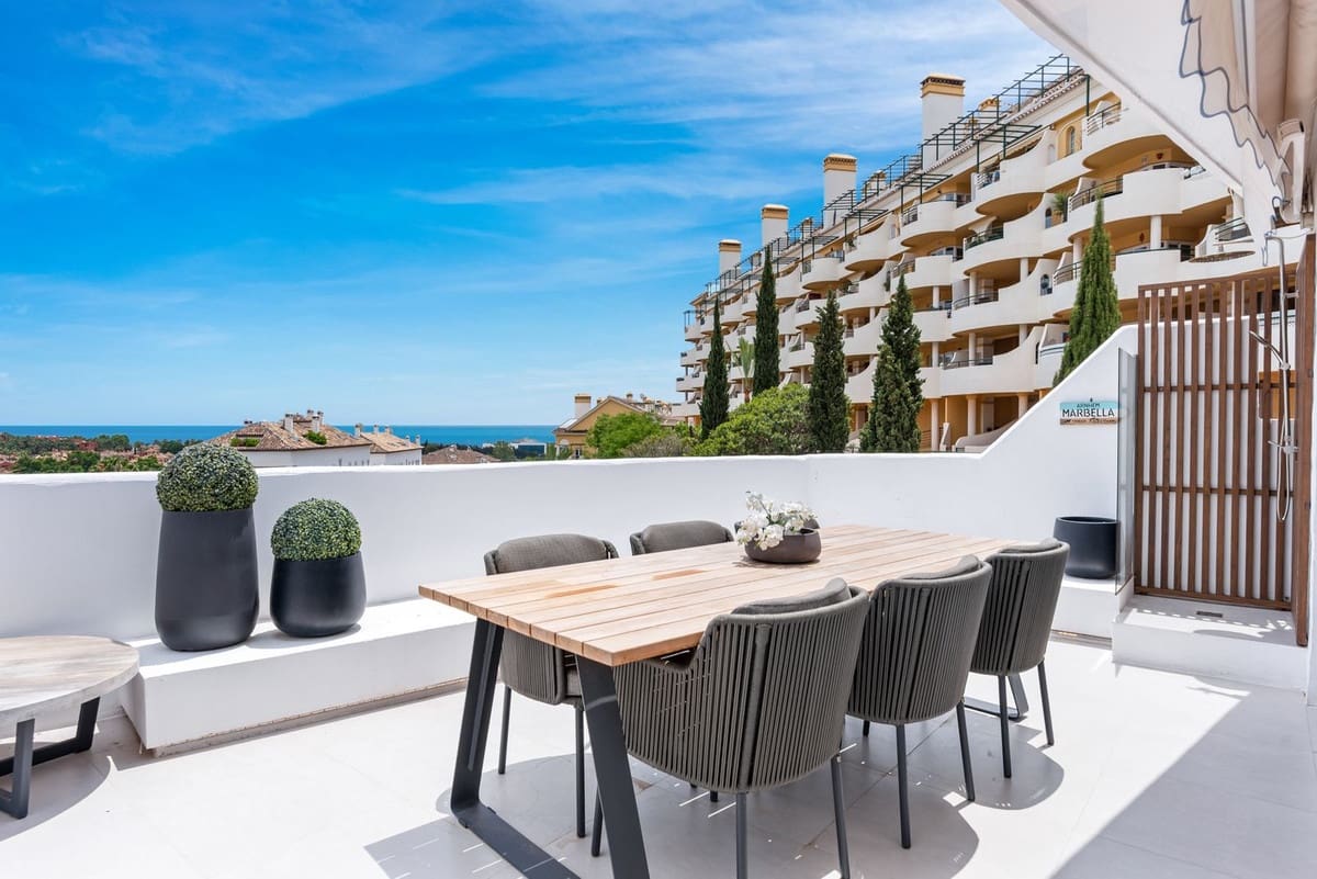 Ático de 3 habitaciones en Nueva Andalucia en venta con piscina garaje - 695.000 € (Ref: 7921808)