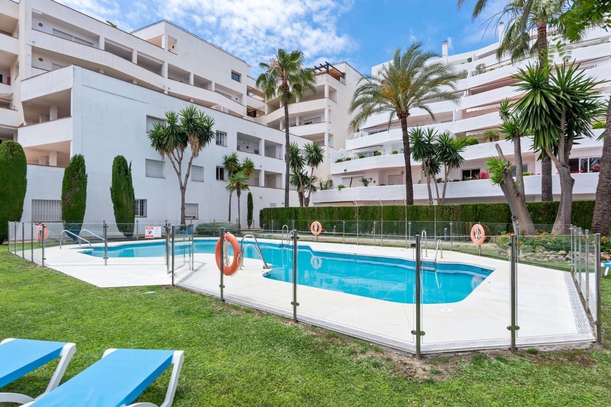 Ático de 3 habitaciones en Nueva Andalucia en venta con piscina garaje - 695.000 € (Ref: 7921808)