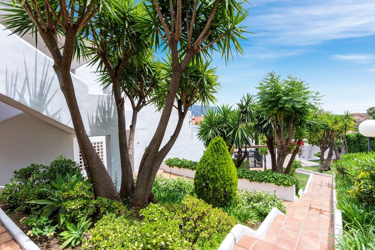 Ático de 3 habitaciones en Nueva Andalucia en venta con piscina garaje - 695.000 € (Ref: 7921808)