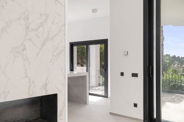 6 soveværelse Villa til salg i El Paraiso, Estepona med garage - € 2.995.000 (Ref: 7921818)