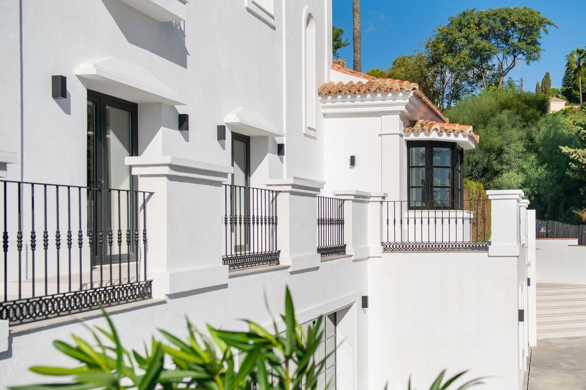 6 soverom Villa til salgs i El Paraiso med garasje - € 2 995 000 (Ref: 7921818)