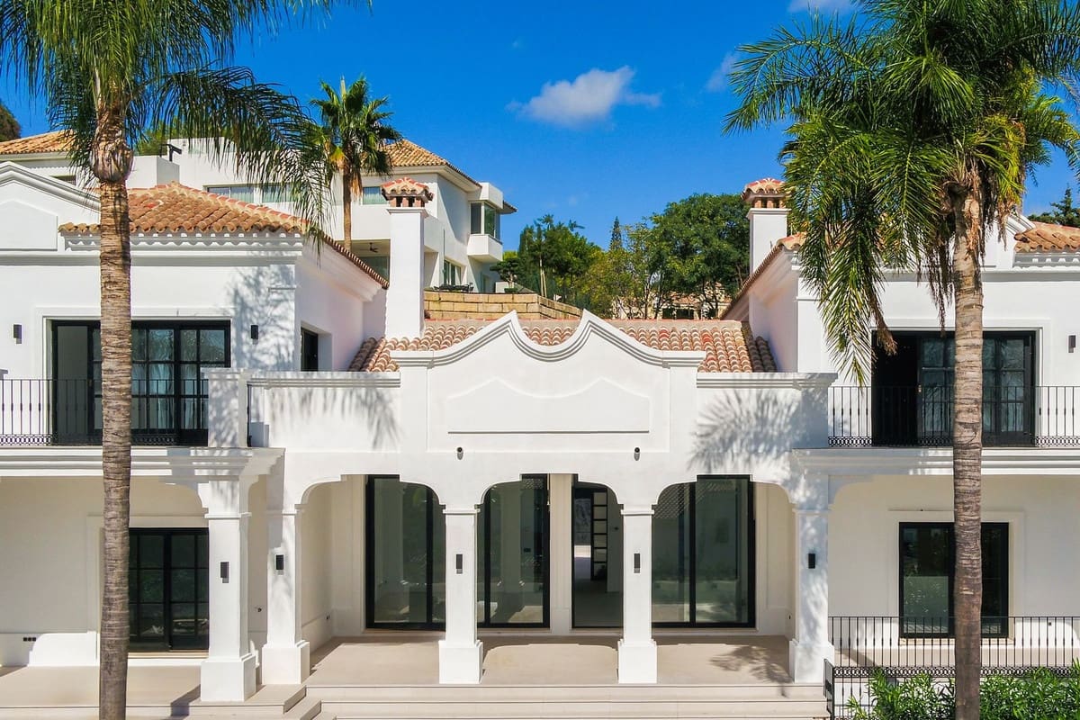 6 soverom Villa til salgs i El Paraiso med garasje - € 2 995 000 (Ref: 7921818)