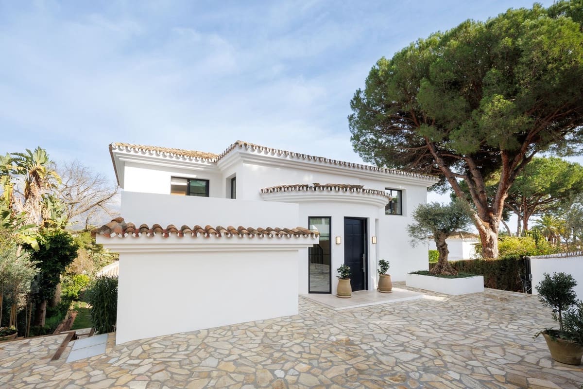 5 soveværelse Villa til salg i Nueva Andalucia med swimmingpool garage - € 5.495.000 (Ref: 8077133)