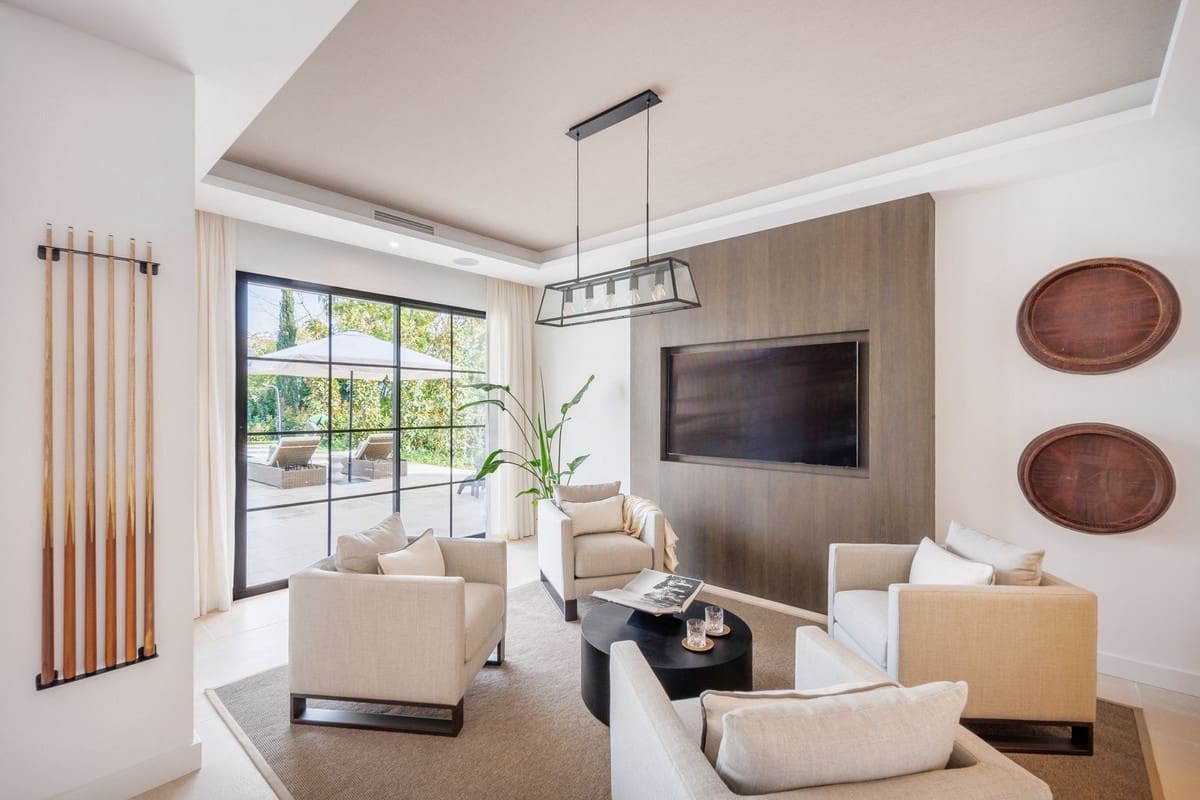 5 soveværelse Villa til salg i Nueva Andalucia med swimmingpool garage - € 5.495.000 (Ref: 8077133)