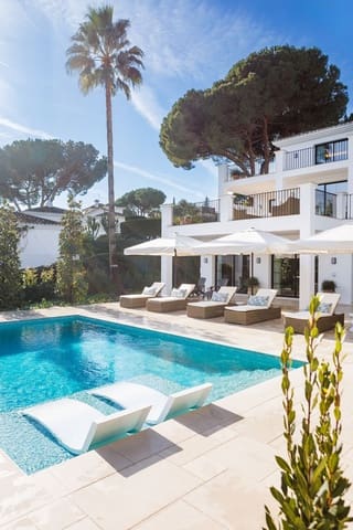 5 sypialnia Willa na sprzedaż w Las Brisas, Marbella z basenem garażem - 5 495 000 € (Ref: 8077133)