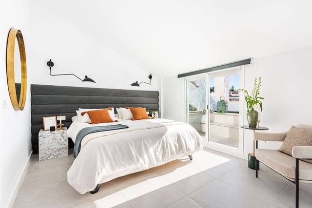 3 bedroom Penthouse for sale in Nueva Andalucía Centro, Marbella with pool garage - € 895,000 (Ref: 8094253)