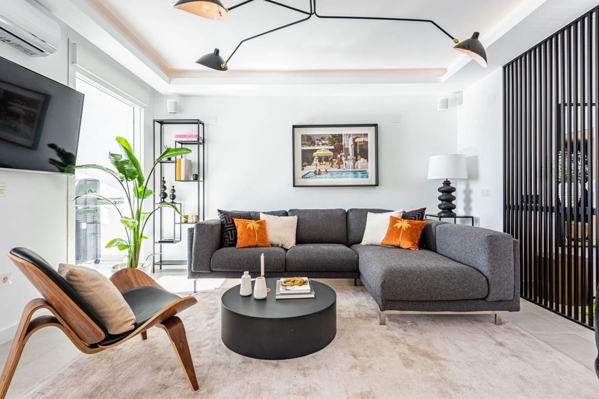 3 sypialnia Penthouse na sprzedaż w Nueva Andalucia z basenem garażem - 895 000 € (Ref: 8094253)