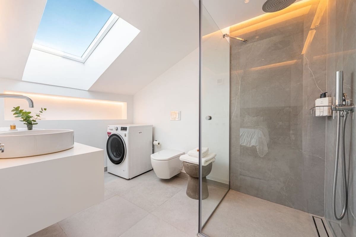 3 sypialnia Penthouse na sprzedaż w Nueva Andalucia z basenem garażem - 895 000 € (Ref: 8094253)