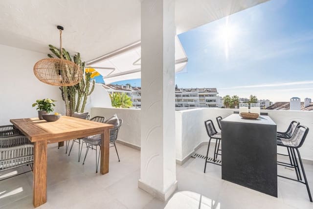 3 bedroom Penthouse for sale in Nueva Andalucía Centro, Marbella with pool garage - € 895,000 (Ref: 8094253)