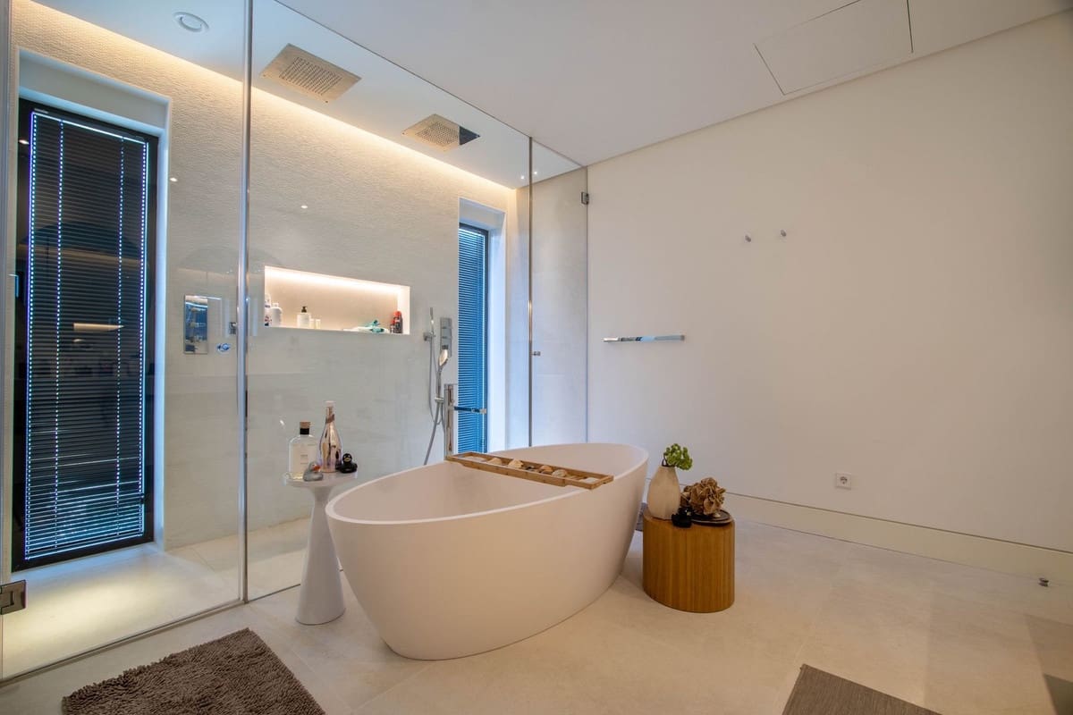 5 sypialnia Willa na sprzedaż w Benahavis z basenem garażem - 6 250 000 € (Ref: 8153721)