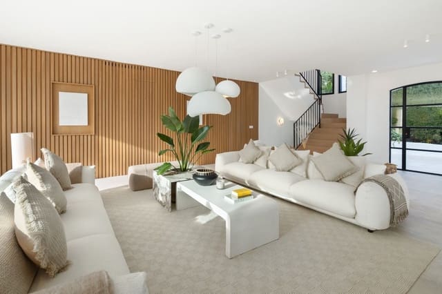 4 soveværelse Villa til salg i Los Naranjos, Marbella med swimmingpool - € 3.850.000 (Ref: 8157736)