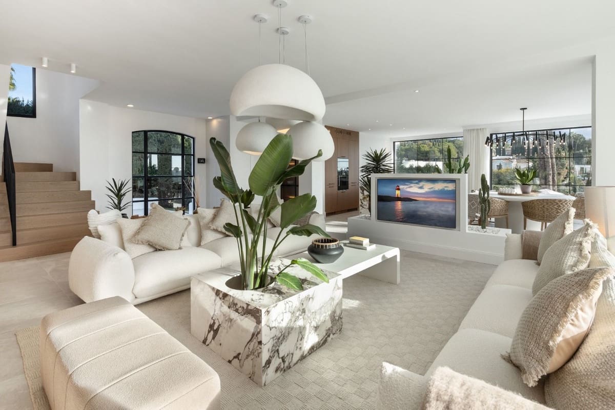Chalet de 4 habitaciones en Nueva Andalucia en venta con piscina - 3.850.000 € (Ref: 8157736)