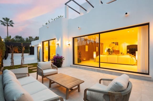 4 soveværelse Villa til salg i Los Naranjos, Marbella med swimmingpool - € 3.850.000 (Ref: 8157736)