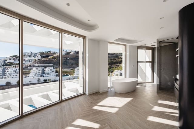Apartamento de 3 habitaciones en La Quinta, Benahavís en venta con piscina garaje - 3.499.500 € (Ref: 8250105)