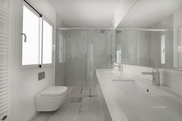 5 sypialnia Willa na sprzedaż w Marbesa, Marbella z basenem garażem - 2 880 000 € (Ref: 8250108)