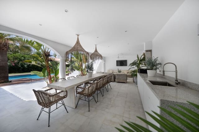 5 sypialnia Willa na sprzedaż w Marbesa, Marbella z basenem garażem - 2 880 000 € (Ref: 8250108)