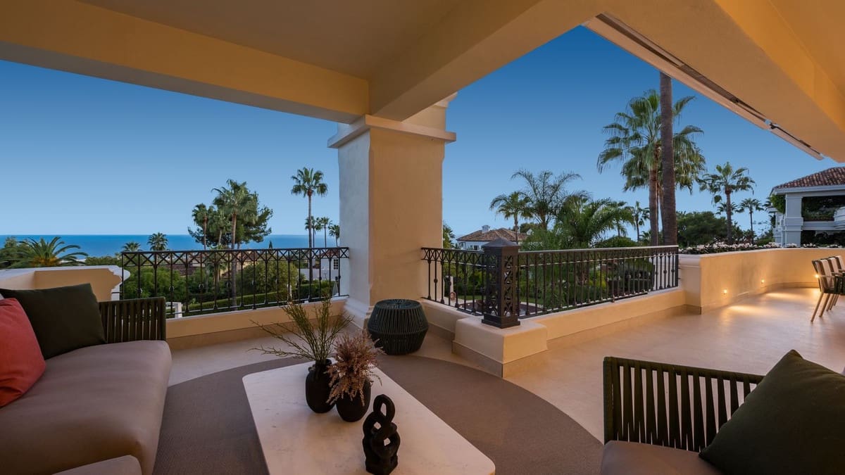 3 soveværelse Lejlighed til salg i Golden Mile med swimmingpool garage - € 2.650.000 (Ref: 8250109)