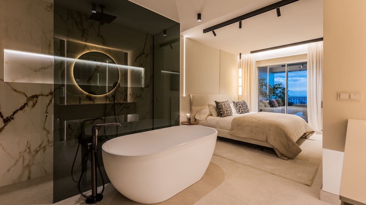 3 soveværelse Lejlighed til salg i Golden Mile med swimmingpool garage - € 2.650.000 (Ref: 8250109)