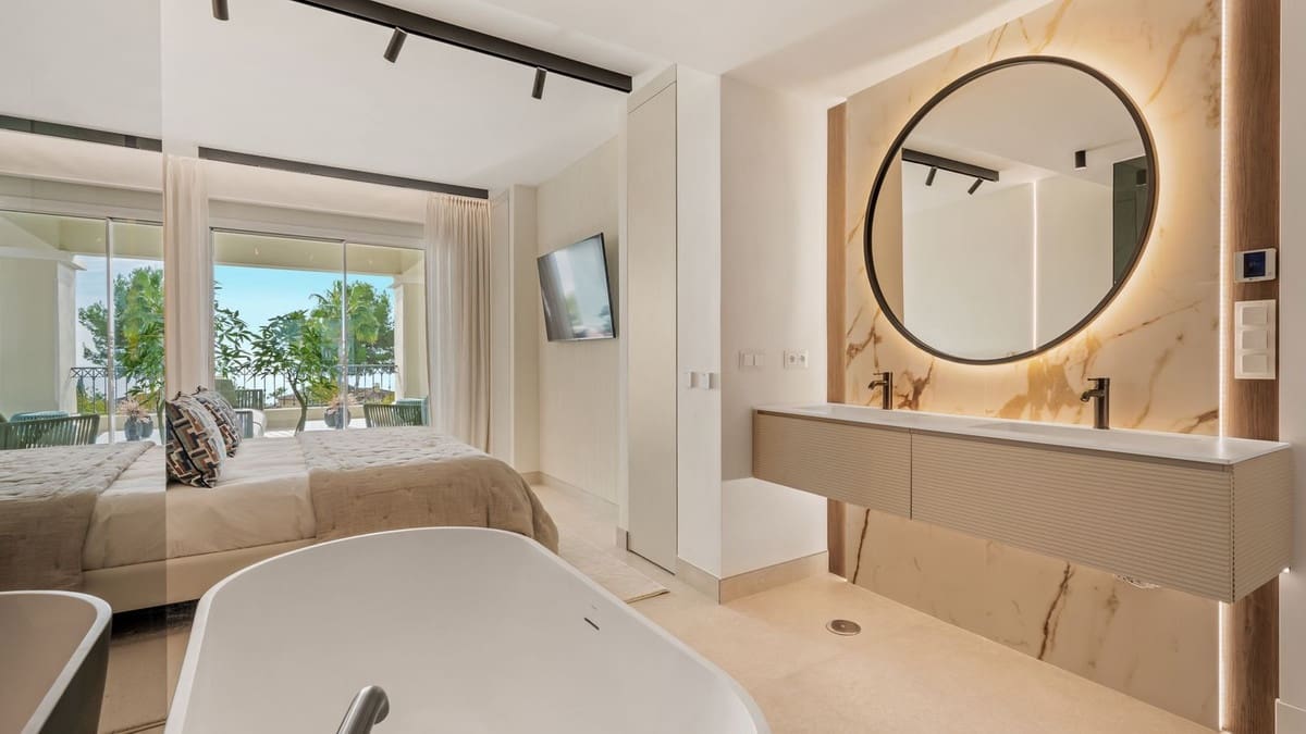 3 soveværelse Lejlighed til salg i Golden Mile med swimmingpool garage - € 2.650.000 (Ref: 8250109)