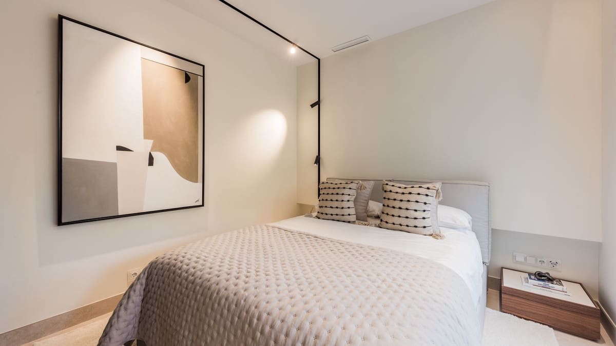 3 soveværelse Lejlighed til salg i Golden Mile med swimmingpool garage - € 2.650.000 (Ref: 8250109)