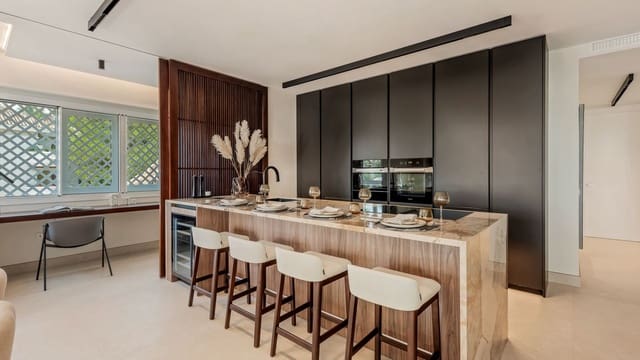 3 soverom Leilighet til salgs i Sierra Blanca, Marbella med svømmebasseng garasje - € 2 650 000 (Ref: 8250109)