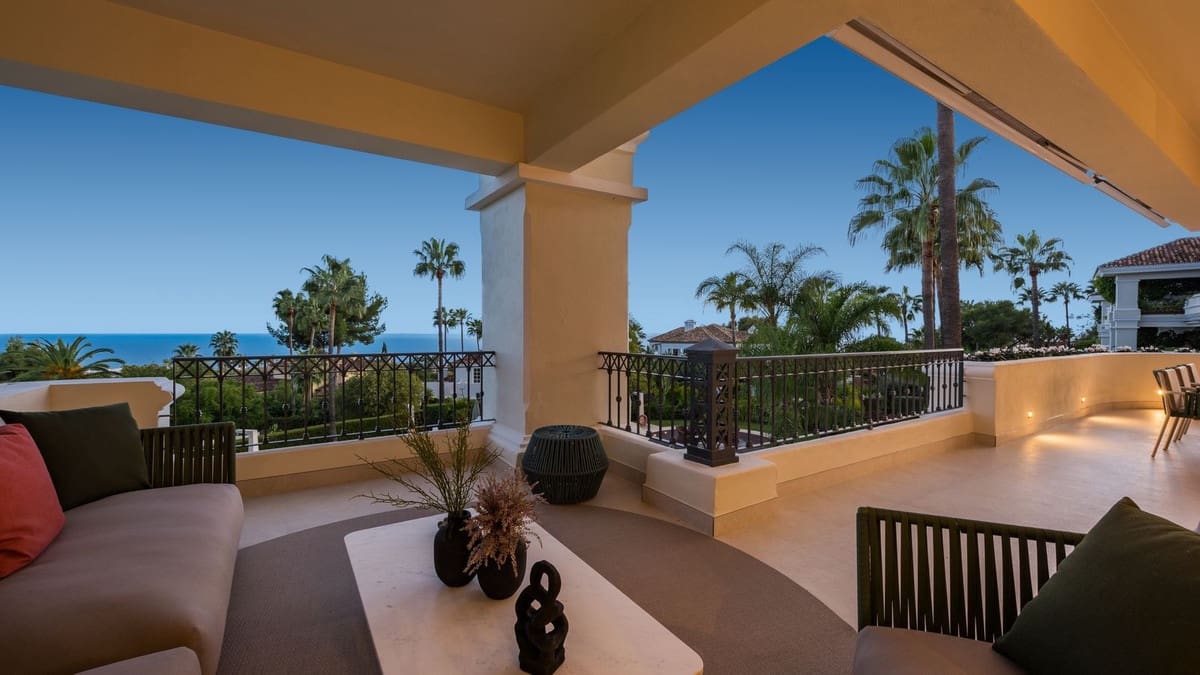 3 bedroom Apartment for sale in Golden Mile with pool garage - € 2,650,000 (Ref: 8250109)