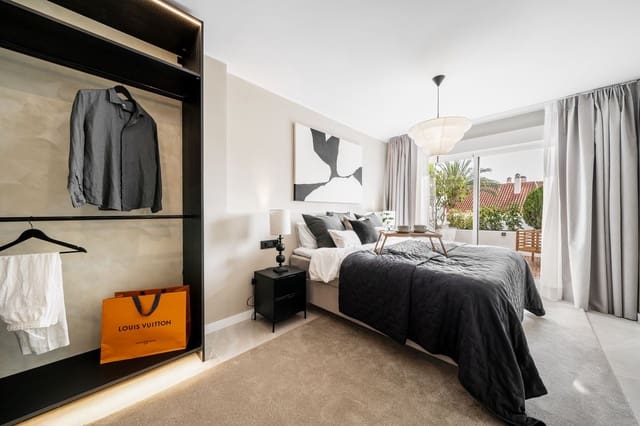 4 soverom Leilighet til salgs i Nueva Andalucía Centro, Marbella med svømmebasseng garasje - € 725 000 (Ref: 8290285)