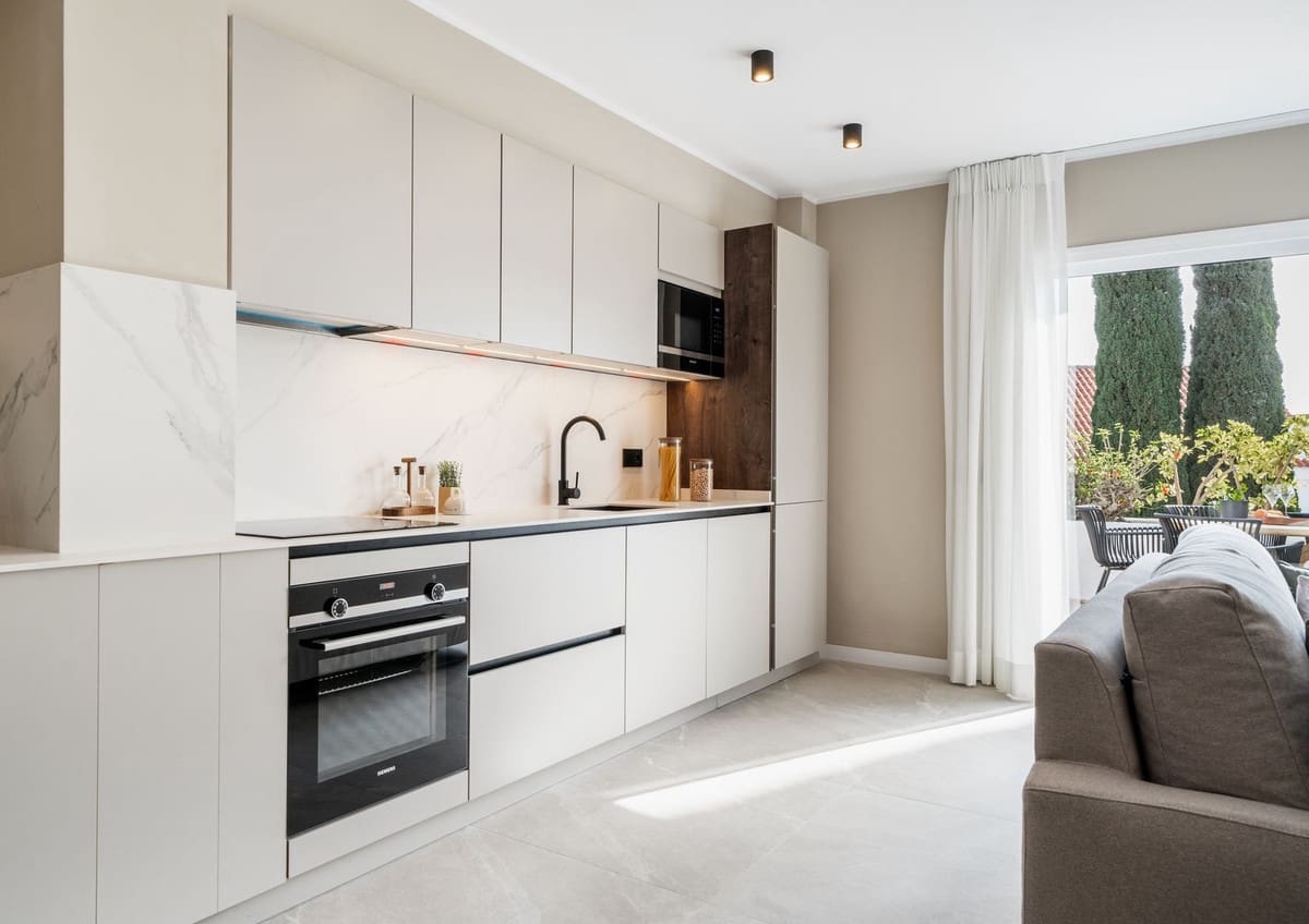 4 sovrum Lägenhet till salu i Nueva Andalucia med pool garage - 725 000 € (Ref: 8290285)