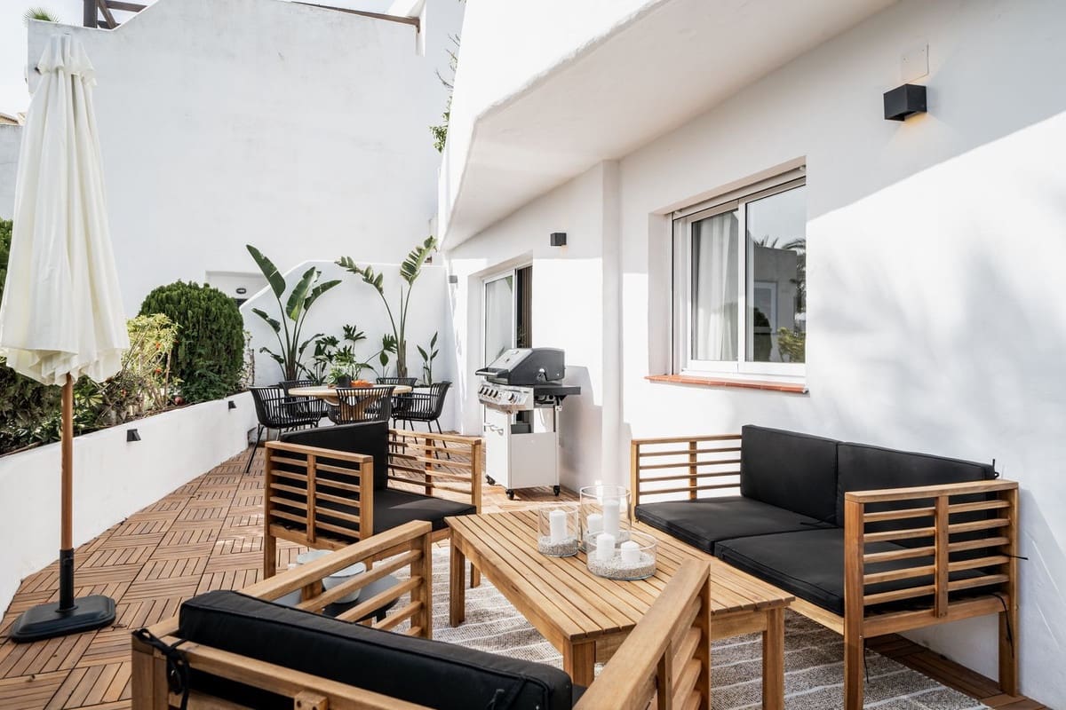 4 sovrum Lägenhet till salu i Nueva Andalucia med pool garage - 725 000 € (Ref: 8290285)