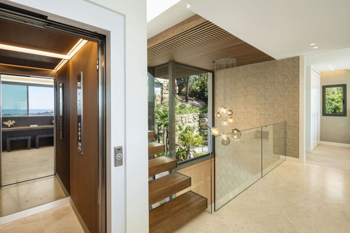 5 soveværelse Villa til salg i La Quinta med swimmingpool garage - € 6.500.000 (Ref: 8359536)