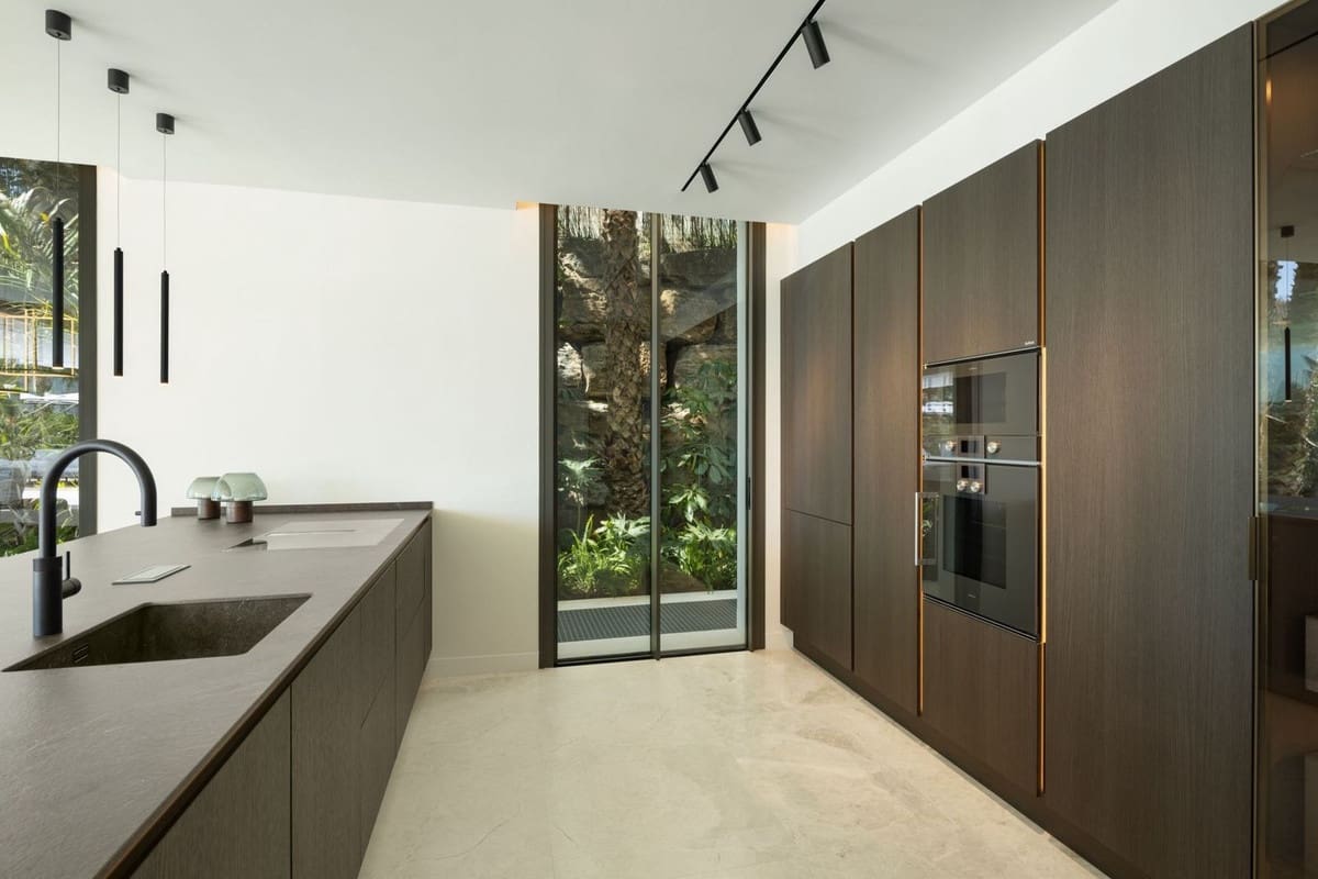 5 soveværelse Villa til salg i La Quinta med swimmingpool garage - € 6.500.000 (Ref: 8359536)